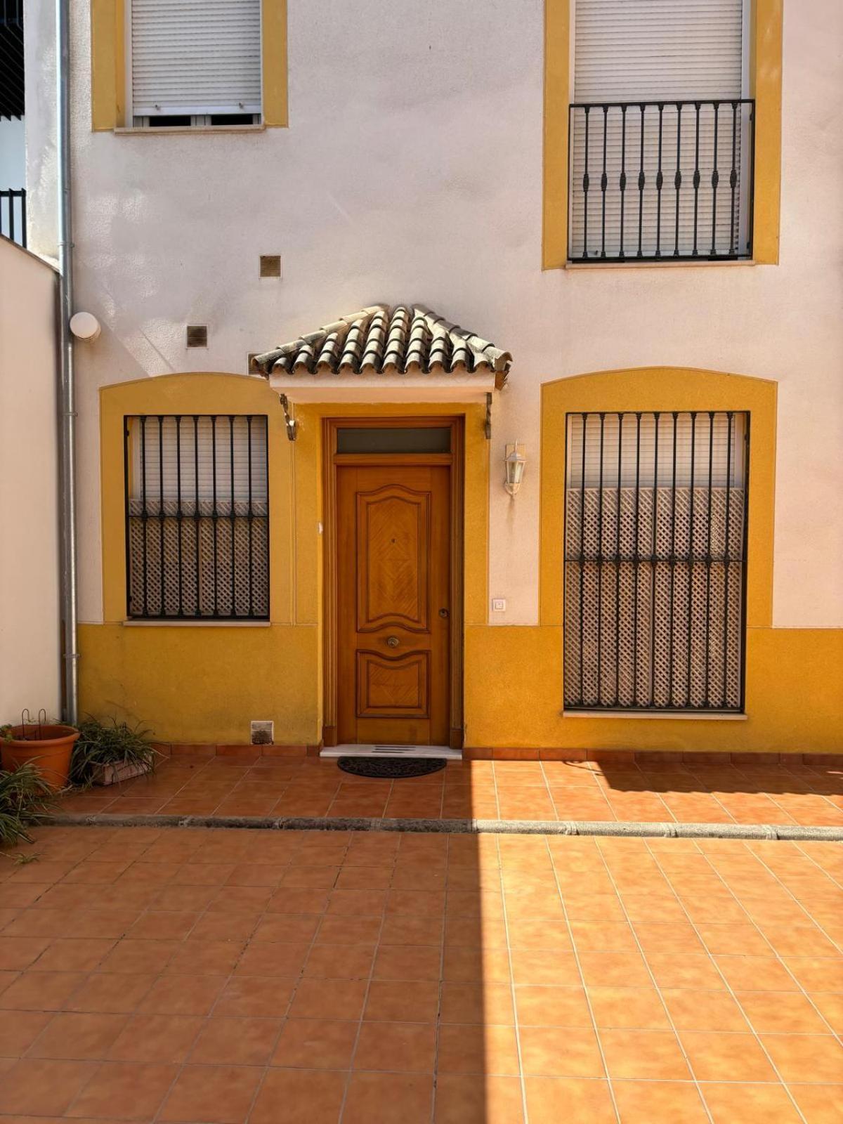 Sultana Homes Cordova Esterno foto
